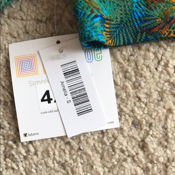 LulaRoe Small Amelia NWT tropical print - Picture 5 of 6